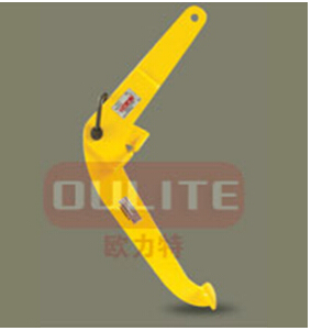 使用油桶吊鉗進行油桶吊運如何保證作業(yè)安全？