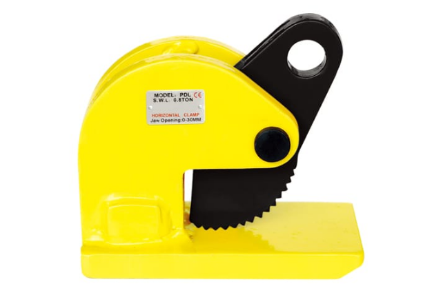 鋼廠吊運作業(yè)常備工具之鋼板吊裝鉗